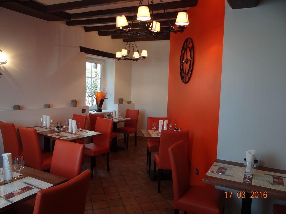 Hotel Du Commerce Châtillon-sur-Chalaronne Zewnętrze zdjęcie