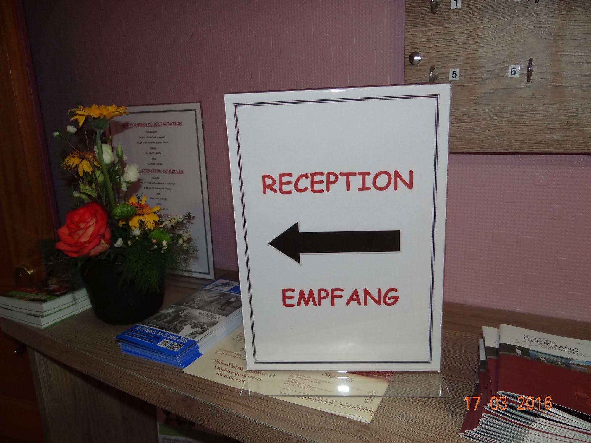Hotel Du Commerce Châtillon-sur-Chalaronne Zewnętrze zdjęcie